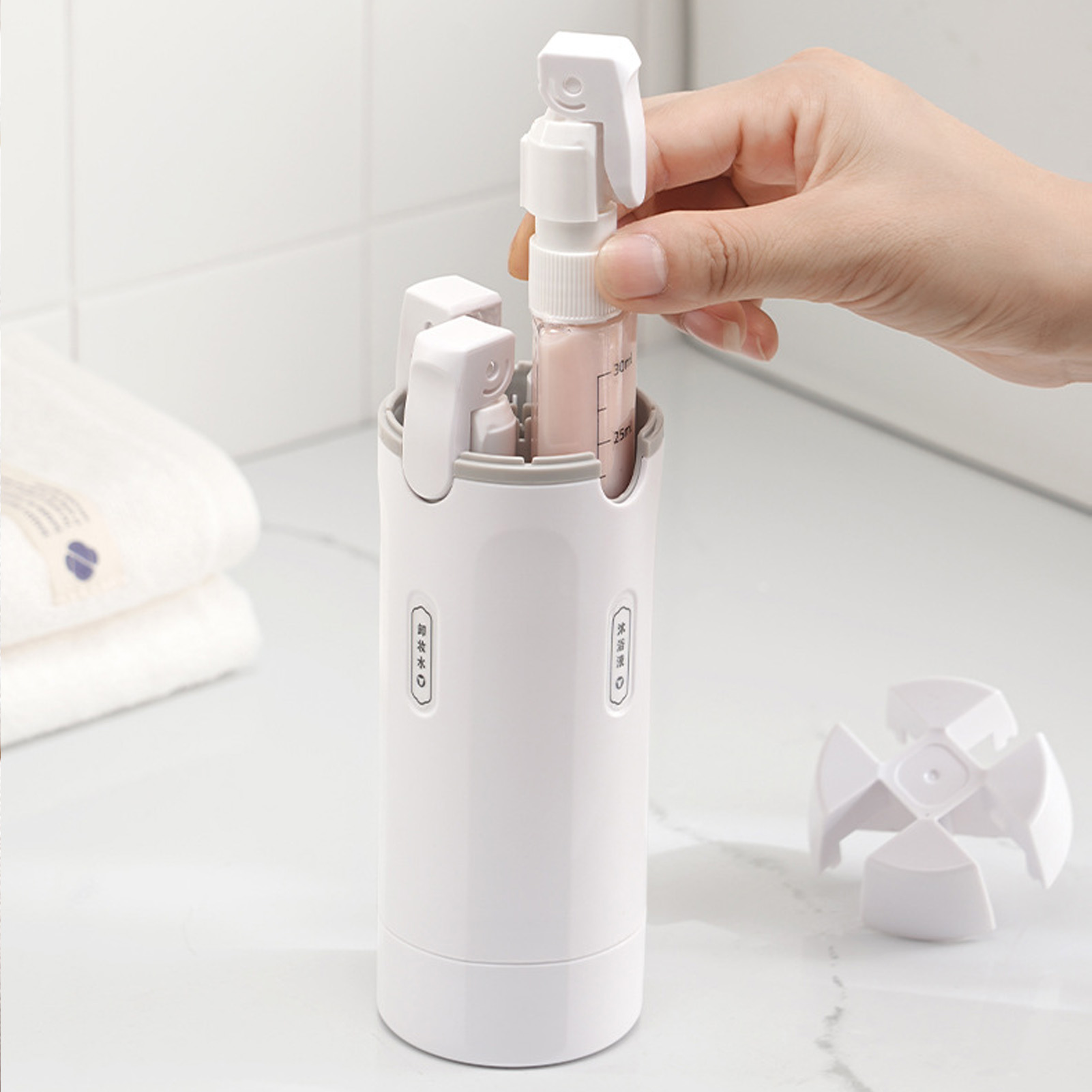 4-in-1 Travel Liquid Dispenser - Gel Refill Pack recension och pris